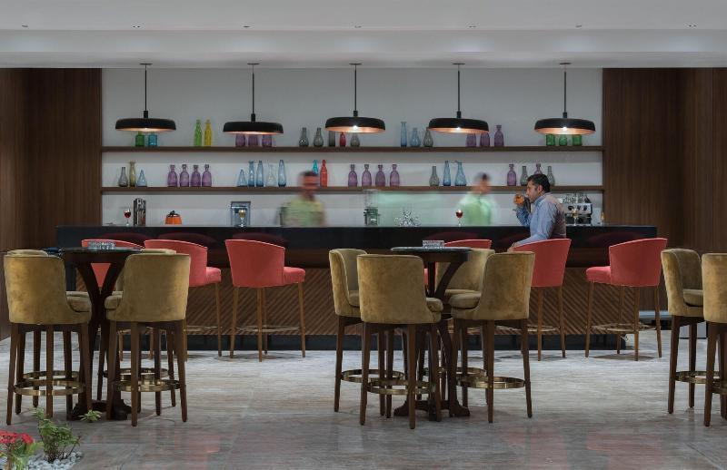 Crystal Inn Hotel - Alamein (Adults Only) Эль-Аламейн Экстерьер фото The bar at the lounge