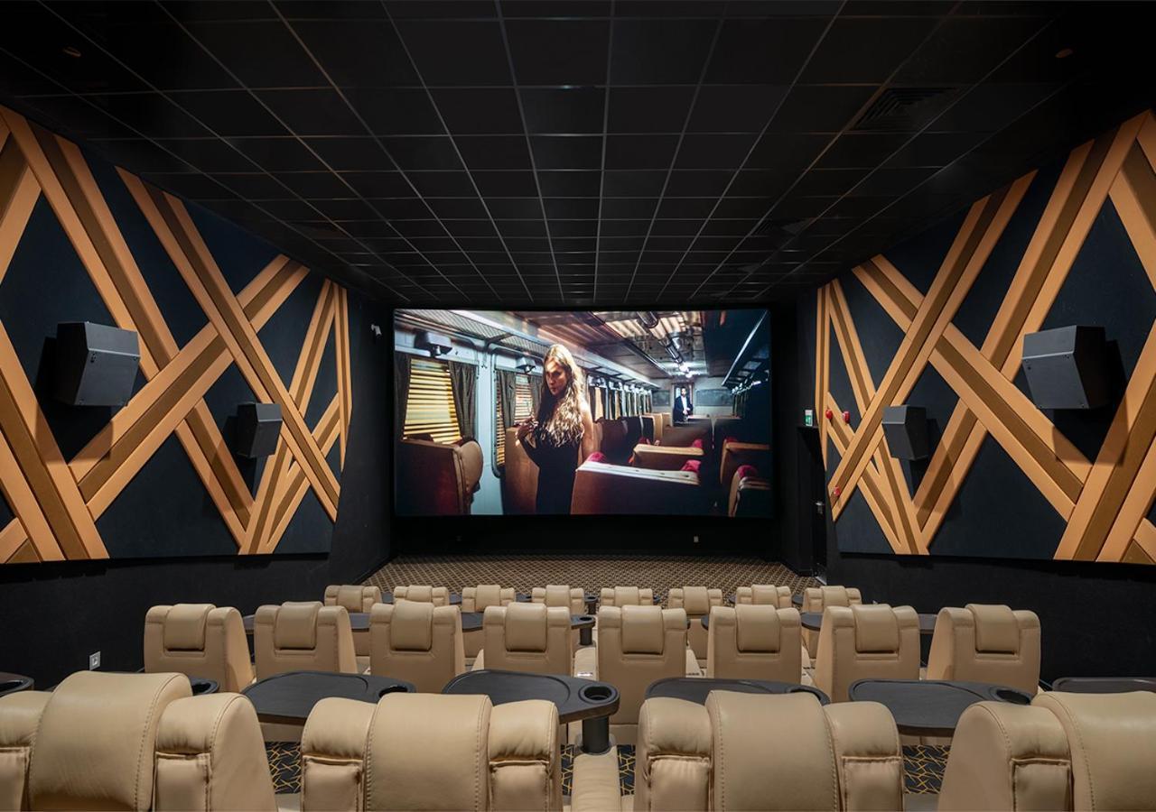 Crystal Inn Hotel - Alamein (Adults Only) Эль-Аламейн Экстерьер фото The interior of a typical movie theater