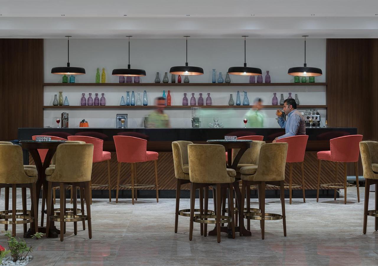 Crystal Inn Hotel - Alamein (Adults Only) Эль-Аламейн Экстерьер фото The bar at the hotel