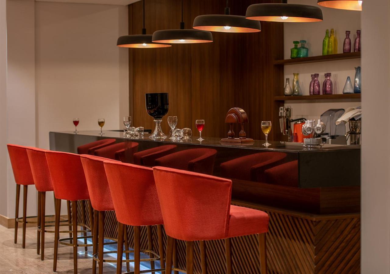 Crystal Inn Hotel - Alamein (Adults Only) Эль-Аламейн Экстерьер фото The bar at the 1907