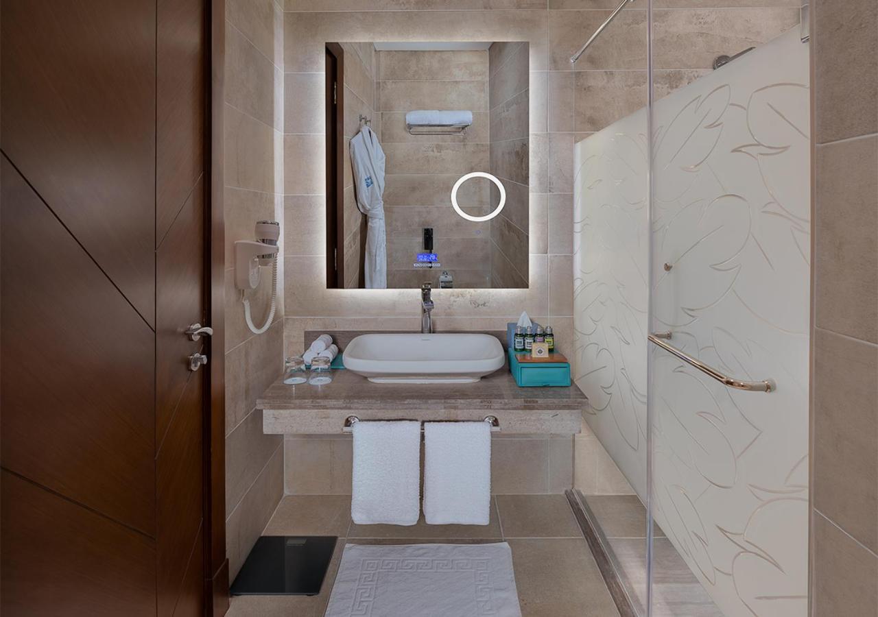 Crystal Inn Hotel - Alamein (Adults Only) Эль-Аламейн Экстерьер фото Bathroom